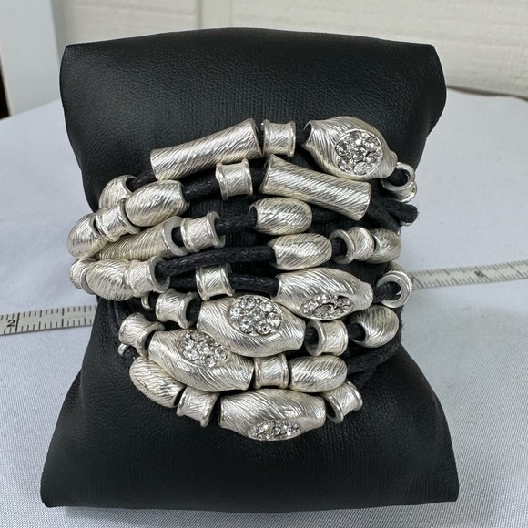 Unique braided silvertone bead rhinestone bracelet - Picture 3 of 7